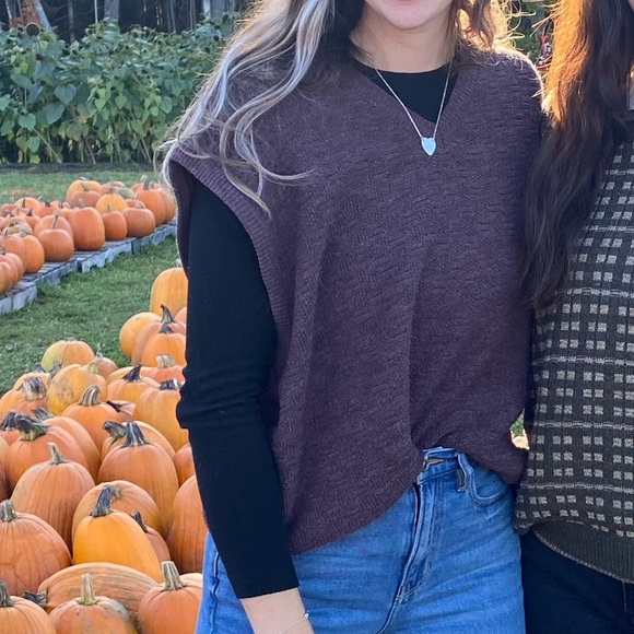 vintage oversized sweater vest - Picture 3 of 4